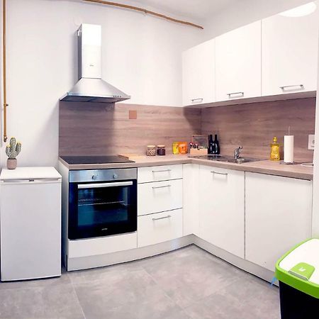Central Bus Station Apartment Zagreb Buitenkant foto