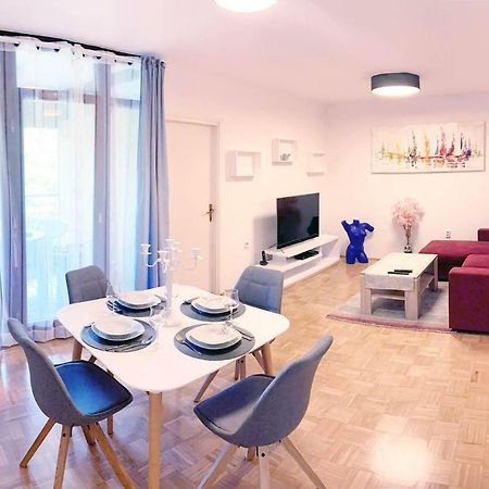 Central Bus Station Apartment Zagreb Buitenkant foto